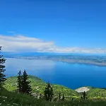 Les Alpages Vue Panoramique Sur Le Leman בקתה